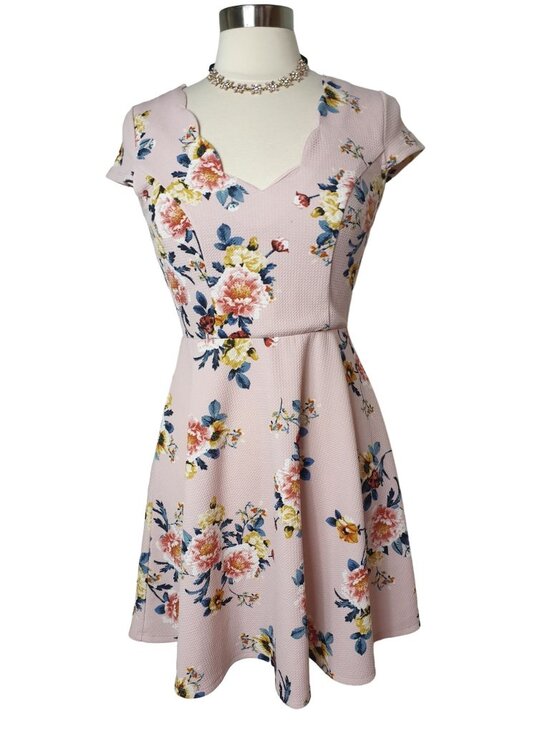 Three Pink Hearts Dresses & Skirts - Three Pink Hearts Womens M Dress Pink Yellow Floral Lace Back Cottage Coquette